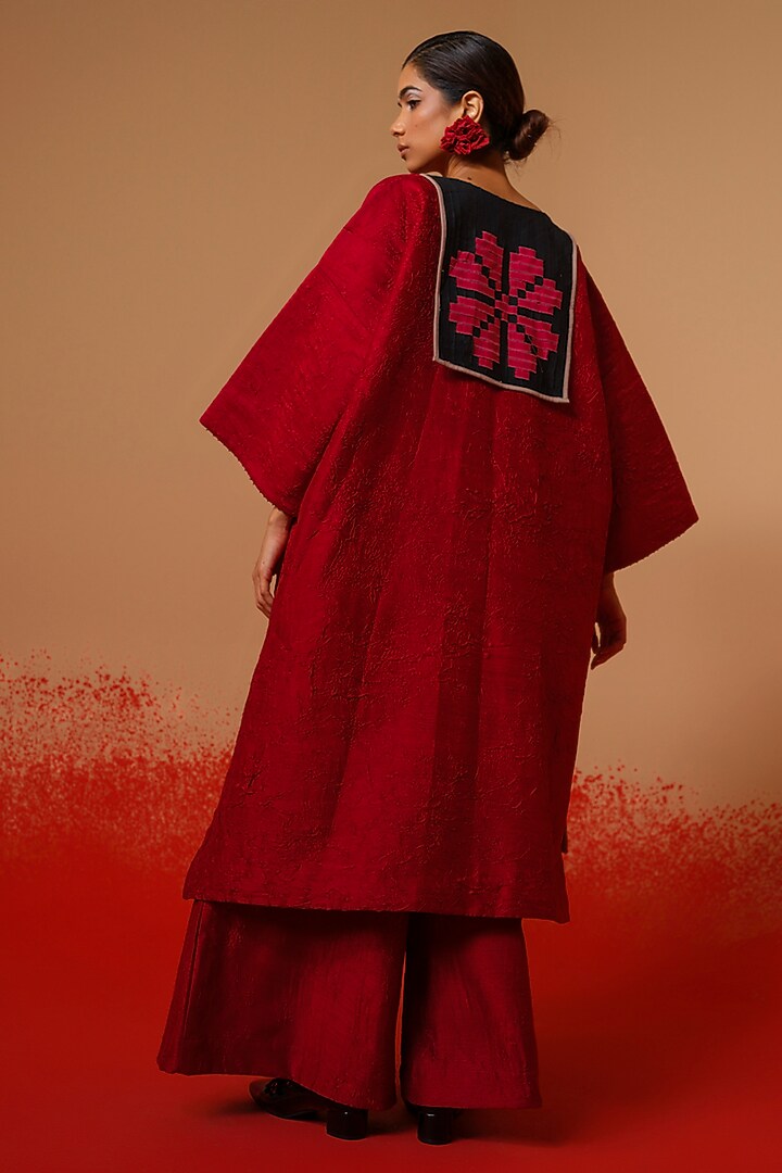 Red & Black Crushed Silk Floral Tunic by STOIQUE at Pernia's Pop Up Shop