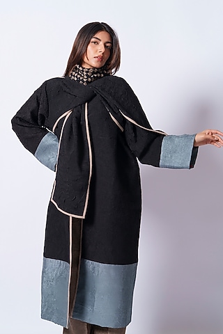 Black & Teal Mysore Silk Color-Blocked Overlay by STOIQUE