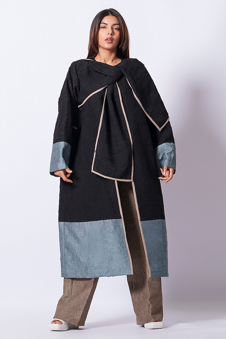 Black & Teal Mysore Silk Color-Blocked Overlay by STOIQUE at Pernia's Pop Up Shop