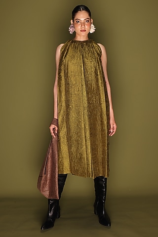 Grey Mysore Silk Pleated Midi Dress by STOIQUE
