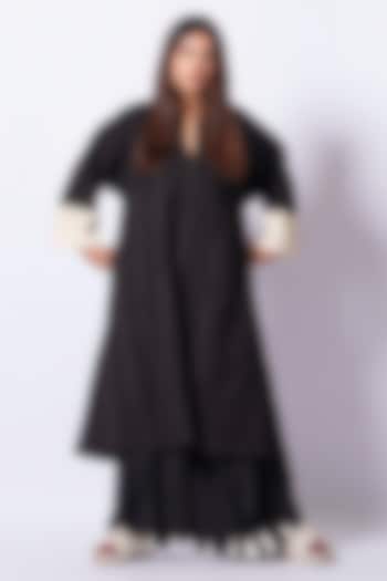 Black Cotton Matty Relaxed Tunic by STOIQUE at Pernia's Pop Up Shop