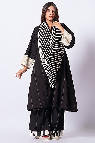 Black Cotton Matty Corded Scarf by STOIQUE