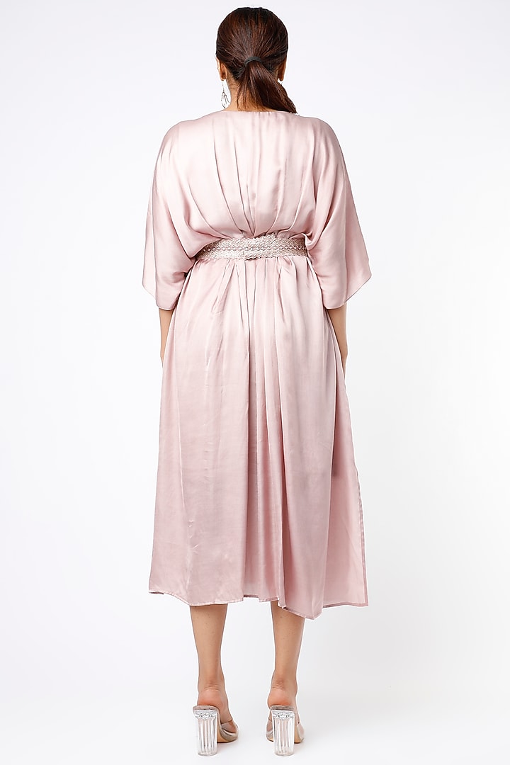 Mauve Embroidered Kaftan by Shruti Ranka at Pernia's Pop Up Shop