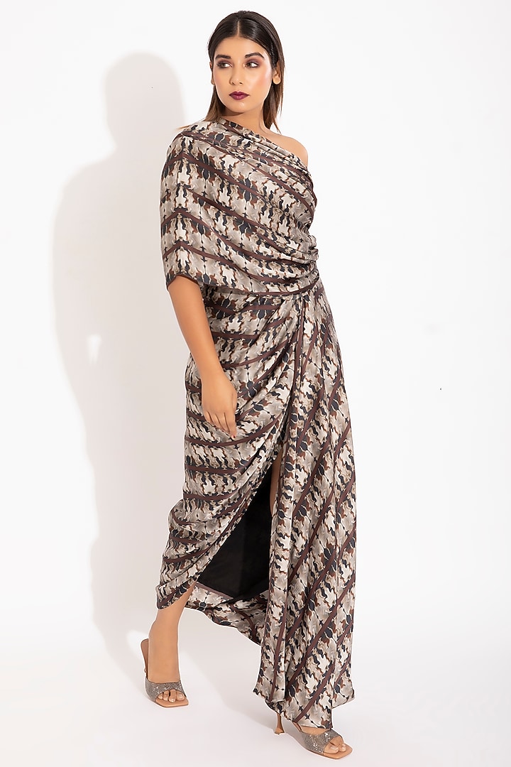 Red Digital Printed Party Wear Gown Saree by Studio Surbhi at Pernia's Pop Up Shop