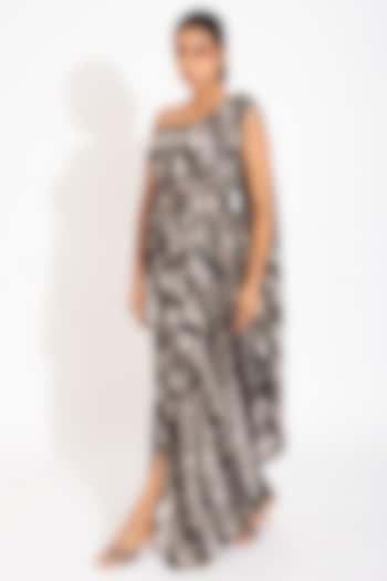 Black Georgette Satin Digital Printed Pre-Stitched Saree Set  by Studio Surbhi