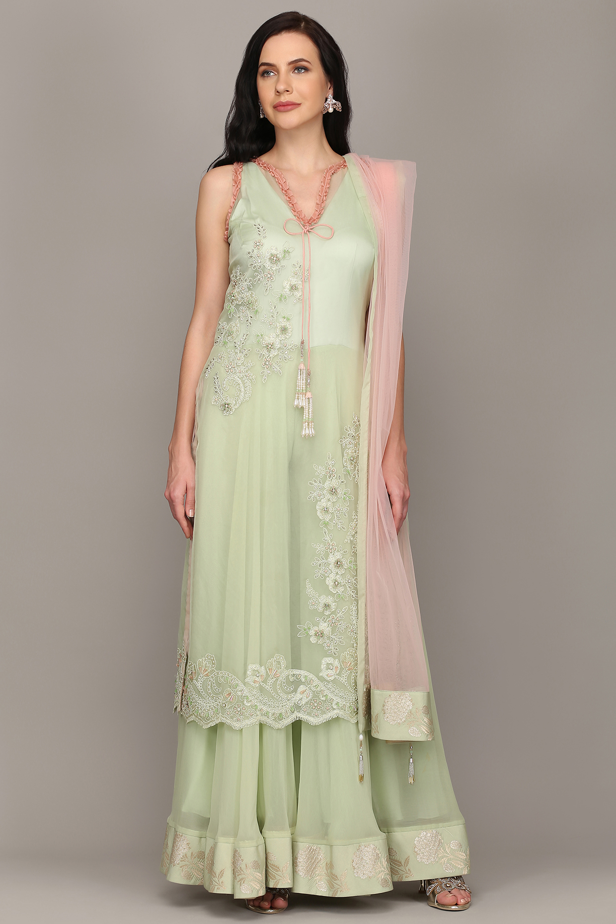 Green Embroidered Kurta Set by Surabhi Gandhi at Pernia's Pop Up Shop
