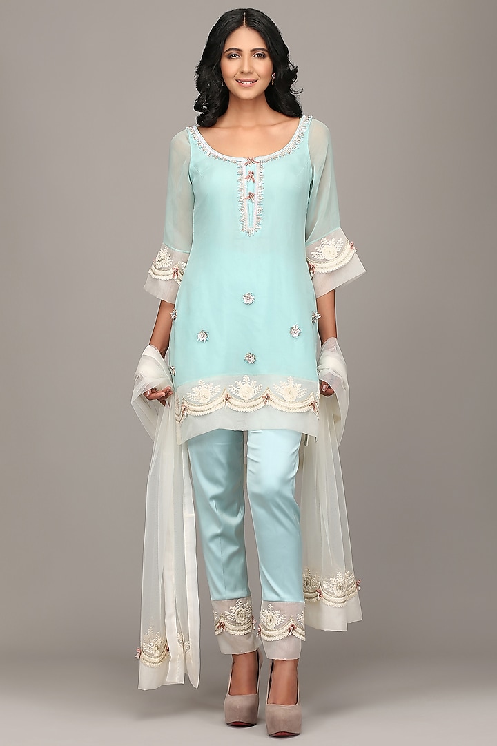Powder Blue Embroidered Kurta Set Design by Surabhi Gandhi at Pernia's