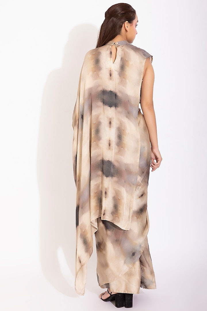 White & Cream Digital Printed Pre-Stitched Party Wear Saree Set by Studio Surbhi at Pernia's Pop Up Shop