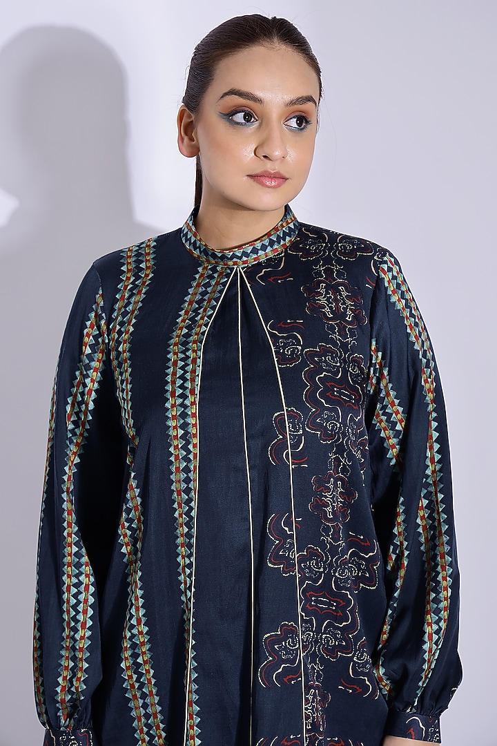Navy Blue Cotton Silk Digital Printed Kurta Set by Studio Surbhi at Pernia's Pop Up Shop