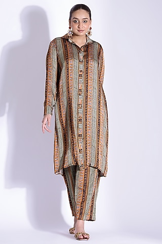 Multi-Colored Georgette Satin Digital Printed Kurta Set by Studio Surbhi