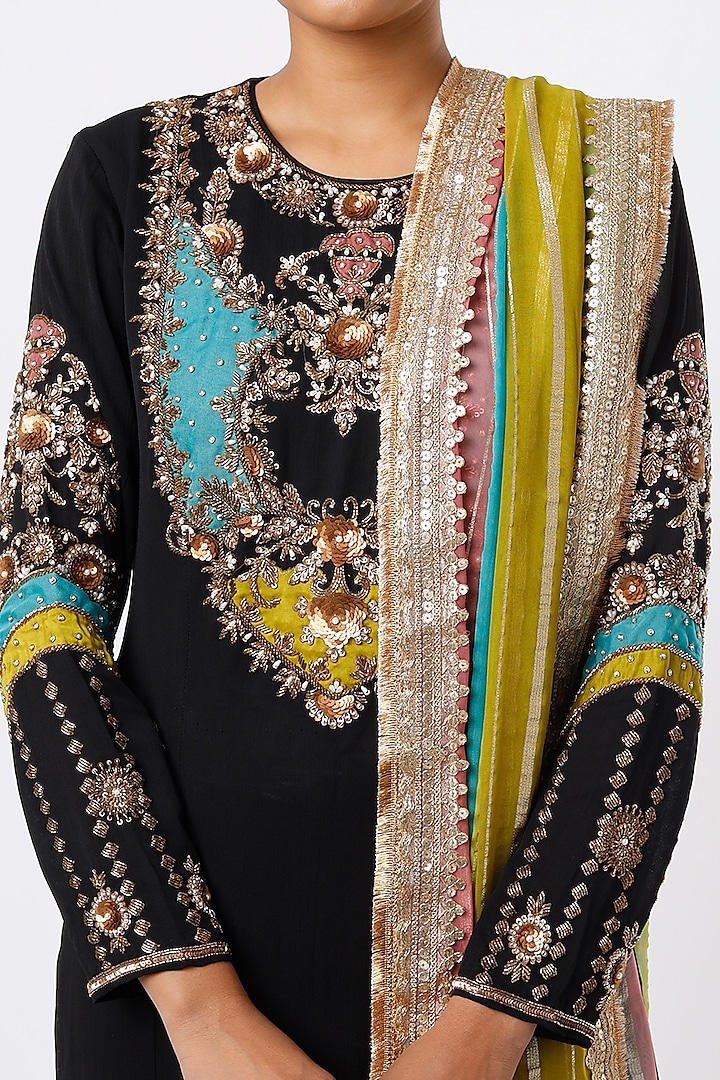 Black Embroidered Kurta Set by Studio A at Pernia's Pop Up Shop