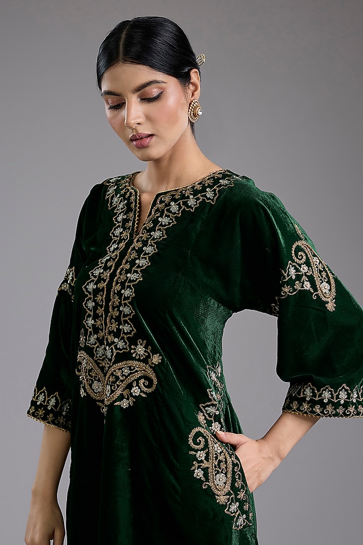 Green Velvet Aari Hand Embroidered Kurta Set by Studio A at Pernia's Pop Up Shop