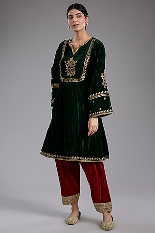Green Velvet Aari Hand Embroidered Kurta Set by Studio A