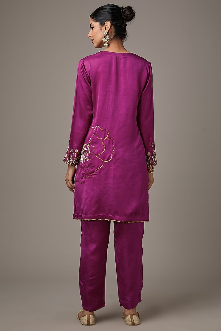Purple Silk Hand Embroidered Kurta Set by Studio A at Pernia's Pop Up Shop