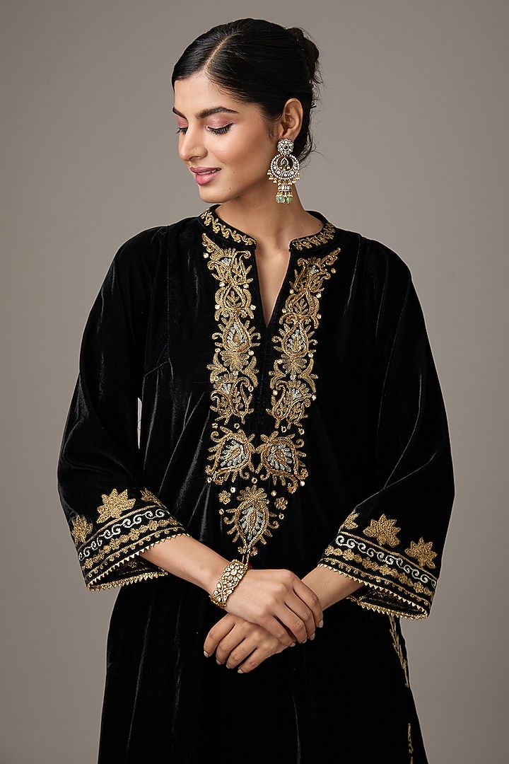 Black Velvet Aari Embroidered Kurta Set by Studio A at Pernia's Pop Up Shop