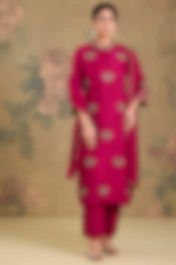 Magenta Silk Hand Embroidered Kurta Set by Studio A at Pernia's Pop Up Shop
