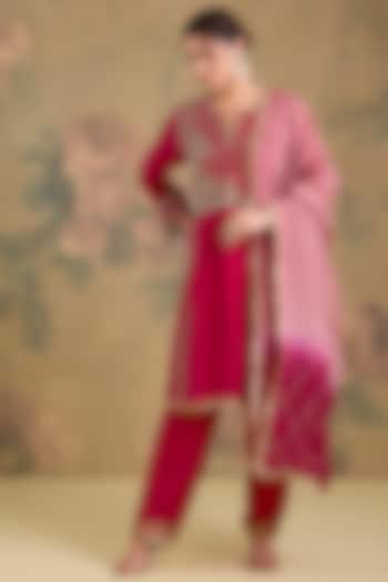 Magenta Silk Hand Embroidered Kurta Set by Studio A at Pernia's Pop Up Shop