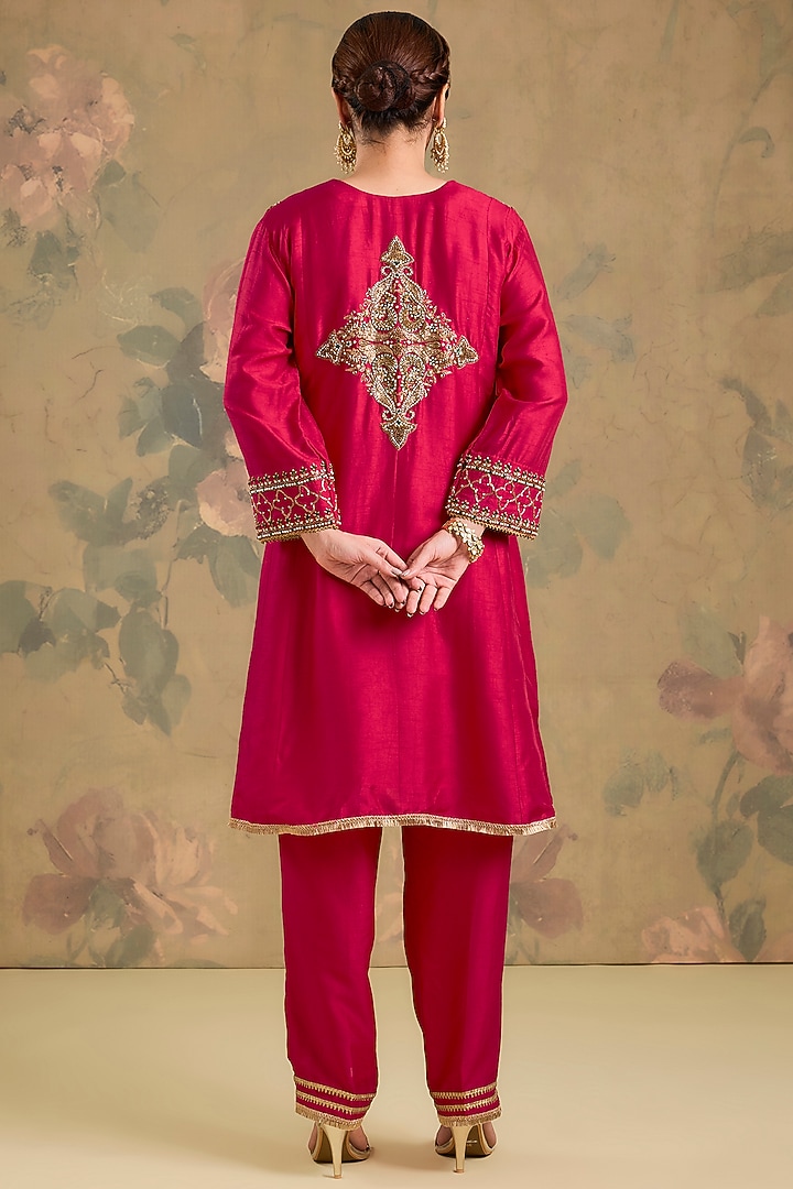 Magenta Silk Hand Embroidered Kurta Set by Studio A at Pernia's Pop Up Shop