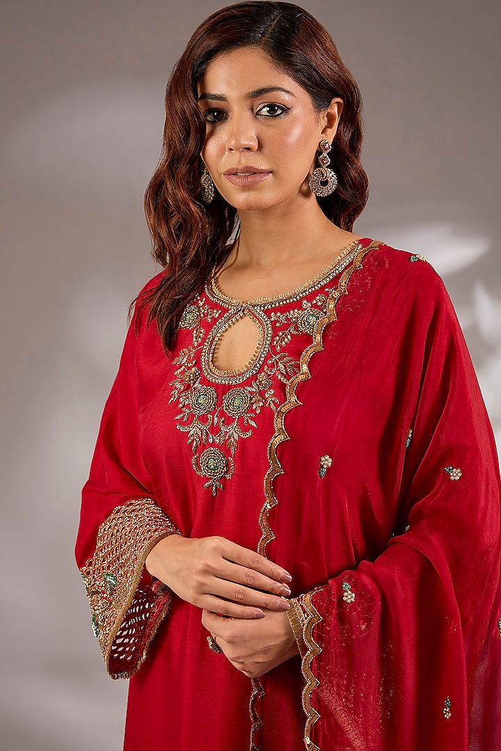 Red Silk Hand Embroidered Straight Kurta Set by Studio A at Pernia's Pop Up Shop