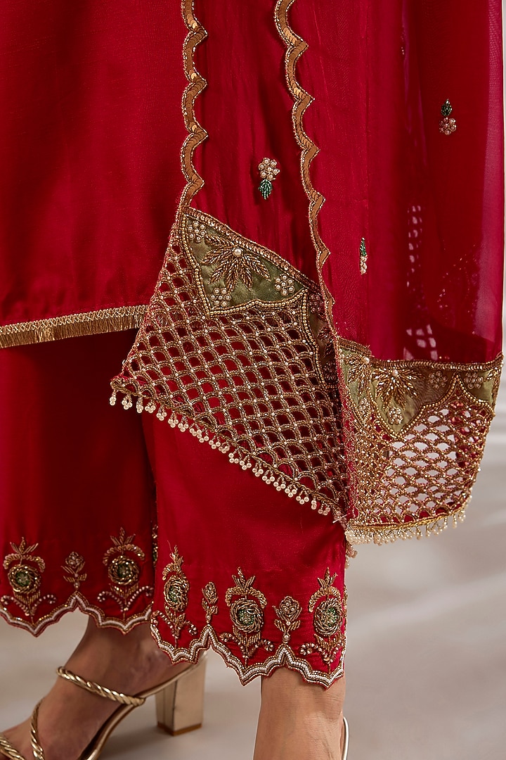 Red Silk Hand Embroidered Straight Kurta Set by Studio A at Pernia's Pop Up Shop
