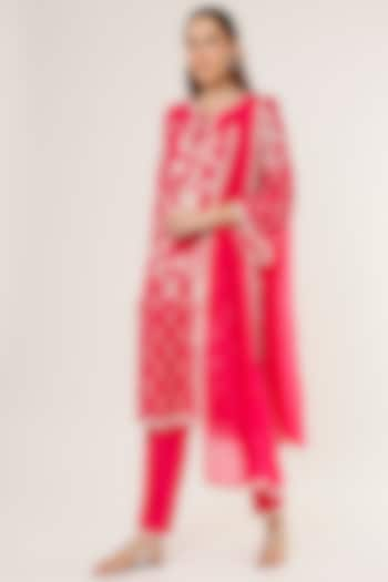 Fuchsia Embroidered Kurta Set by Studio A