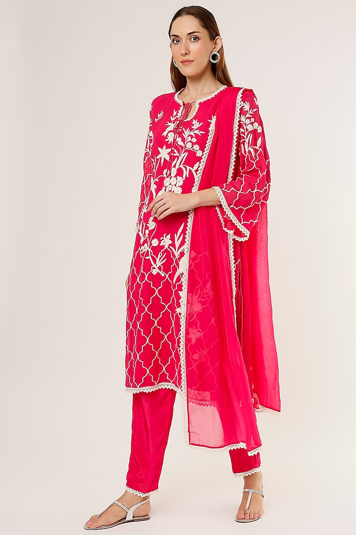 Fuchsia Embroidered Kurta Set by Studio A