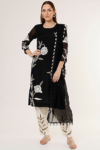 Black Embroidered Kurta Set by Studio A