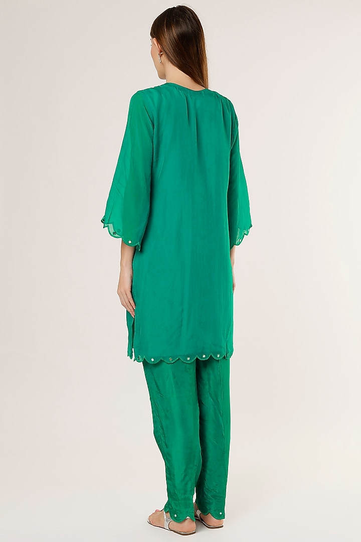 Emerald Green Embroidered Kurta Set by Studio A at Pernia's Pop Up Shop