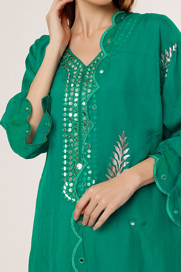 Emerald Green Embroidered Kurta Set by Studio A at Pernia's Pop Up Shop