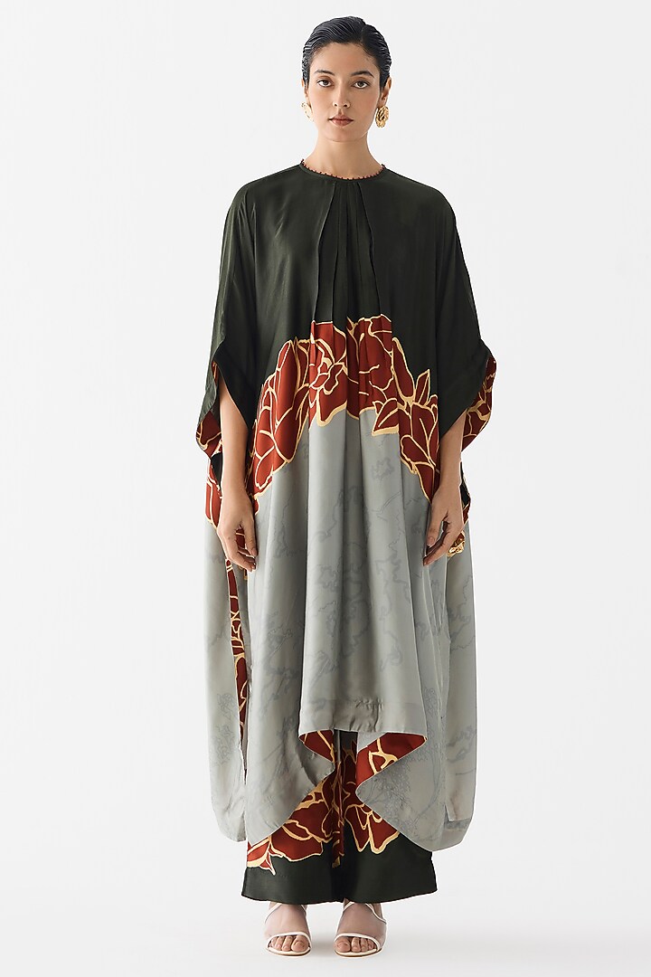Grey & Red Vegan Silk Floral Printed Kurta Set by Studio Rigu at Pernia's Pop Up Shop