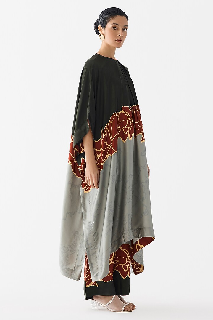 Grey & Red Vegan Silk Floral Printed Kurta Set by Studio Rigu at Pernia's Pop Up Shop