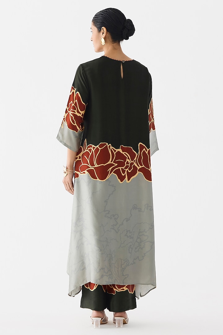 Grey & Red Vegan Silk Floral Printed Kurta Set by Studio Rigu at Pernia's Pop Up Shop