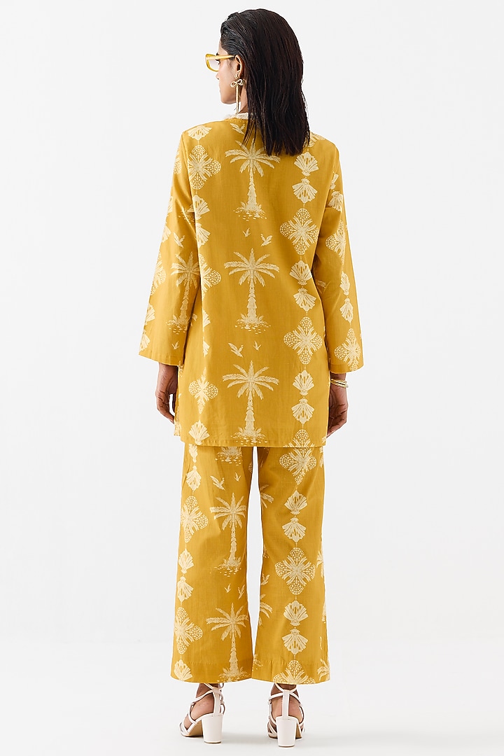 Yellow Cotton Digital Printed & Hand Embroidered Short Kurta Set by Studio Rigu at Pernia's Pop Up Shop