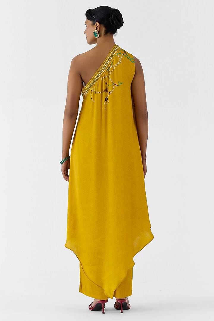 Mustard Vegan Silk Printed & Embroidered One Shoulder Kurta Set by Studio Rigu at Pernia's Pop Up Shop