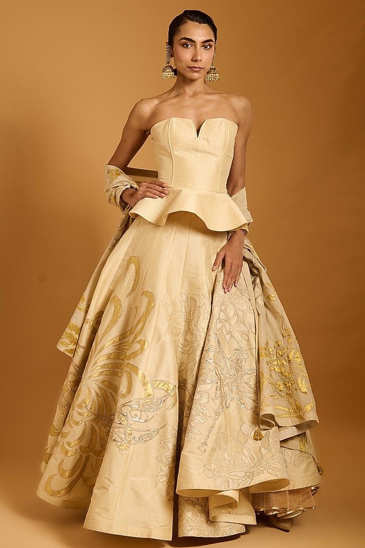 Vanilla Color Dupion Applique Work Bridal Lehenga Set by Siddartha Tytler at Pernia's Pop Up Shop