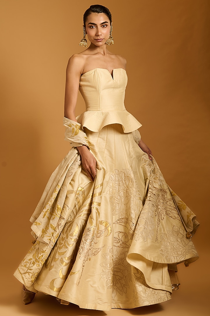 Vanilla Color Dupion Applique Work Bridal Lehenga Set by Siddartha Tytler at Pernia's Pop Up Shop