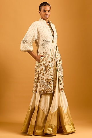 Beige & Gold Chevron Taffeta Skirt by Siddartha Tytler
