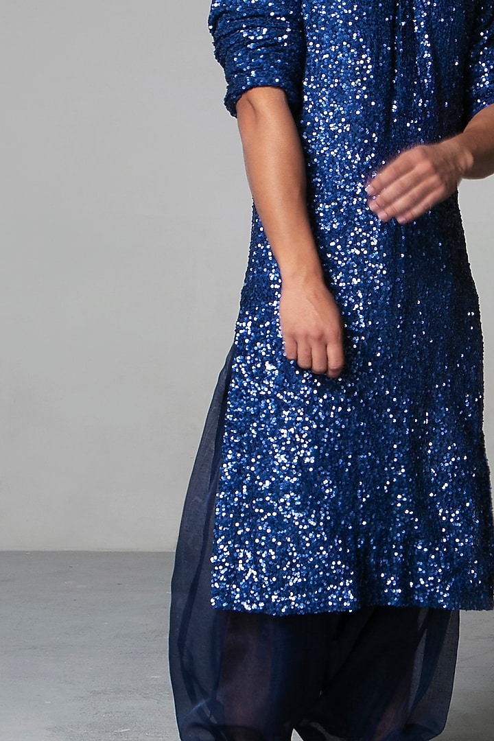 Cobalt Blue Georgette Hand Embroidered Kurta Set by Siddartha Tytler Men at Pernia's Pop Up Shop