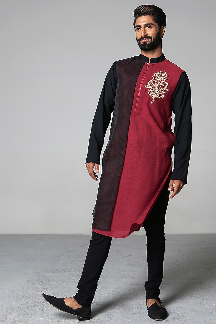 Maroon & Black Kurta Set by Siddartha Tytler Men at Pernia's Pop Up Shop