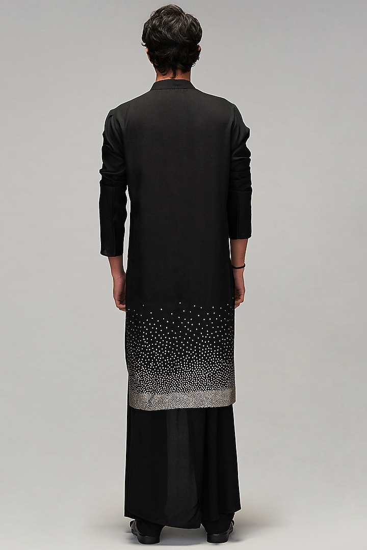 Black Blended Linen Crystal Embroidered Kurta Set by Siddartha Tytler Men at Pernia's Pop Up Shop