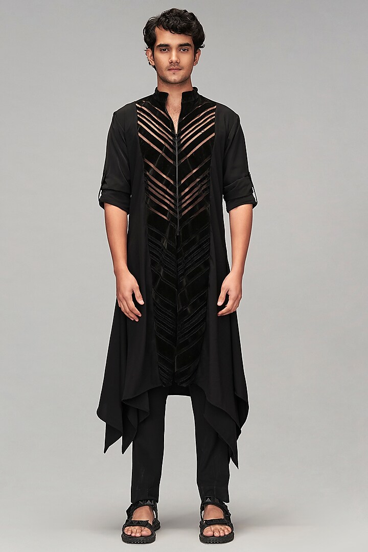 Black Heavy Crepe Striped Draped Kurta Set by Siddartha Tytler Men at Pernia's Pop Up Shop