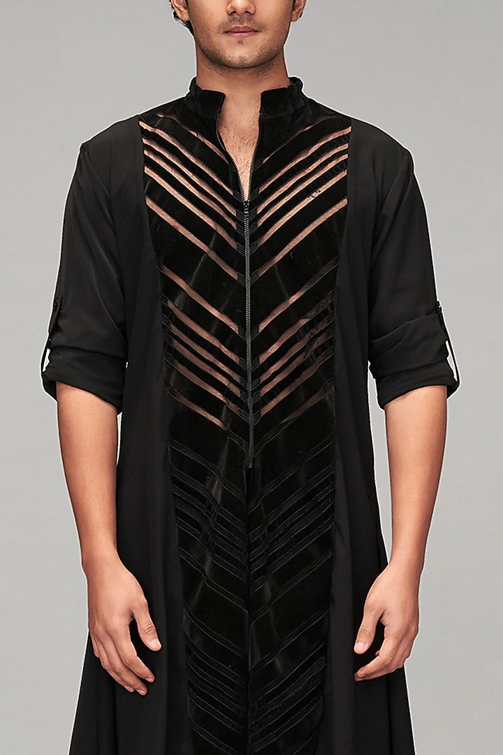 Black Heavy Crepe Striped Draped Kurta Set by Siddartha Tytler Men at Pernia's Pop Up Shop