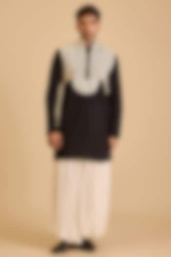 Black Blended Linen Strip Work Kurta by Siddartha Tytler Men at Pernia's Pop Up Shop