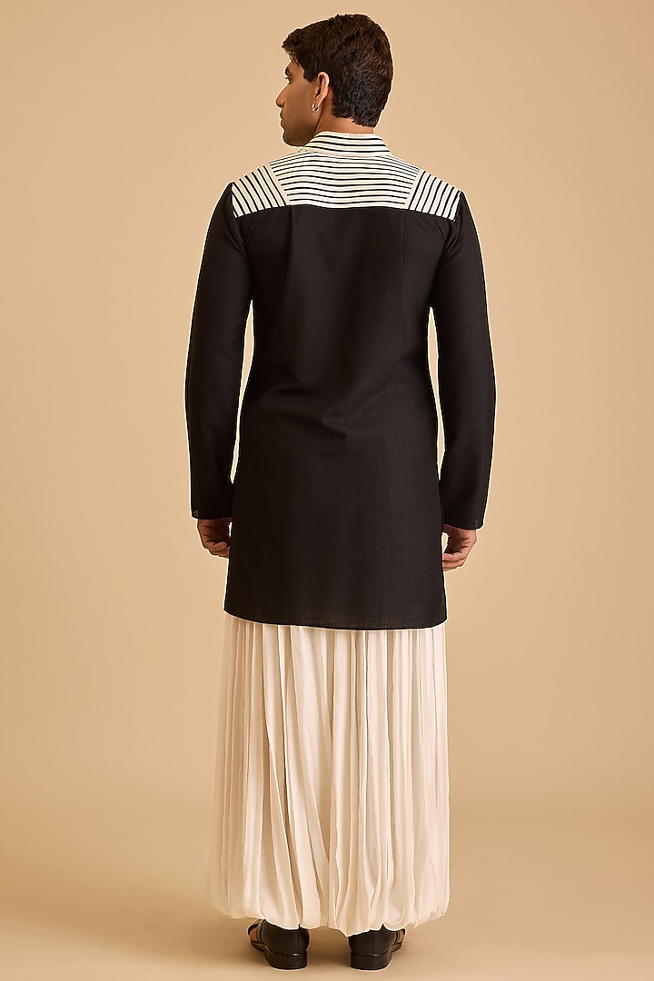 Black Blended Linen Strip Work Kurta by Siddartha Tytler Men at Pernia's Pop Up Shop
