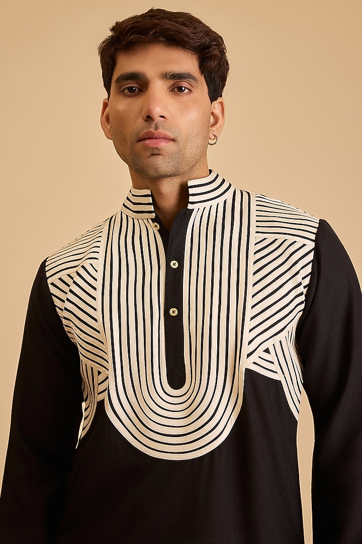 Black Blended Linen Strip Work Kurta by Siddartha Tytler Men at Pernia's Pop Up Shop