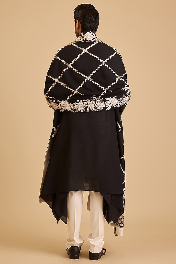 Black Blended Linen Aari Embroidered Kurta Set by Siddartha Tytler Men at Pernia's Pop Up Shop