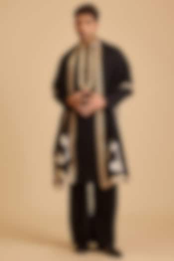 Black Blended Linen Gara Embroidered Kurta Set by Siddartha Tytler Men at Pernia's Pop Up Shop