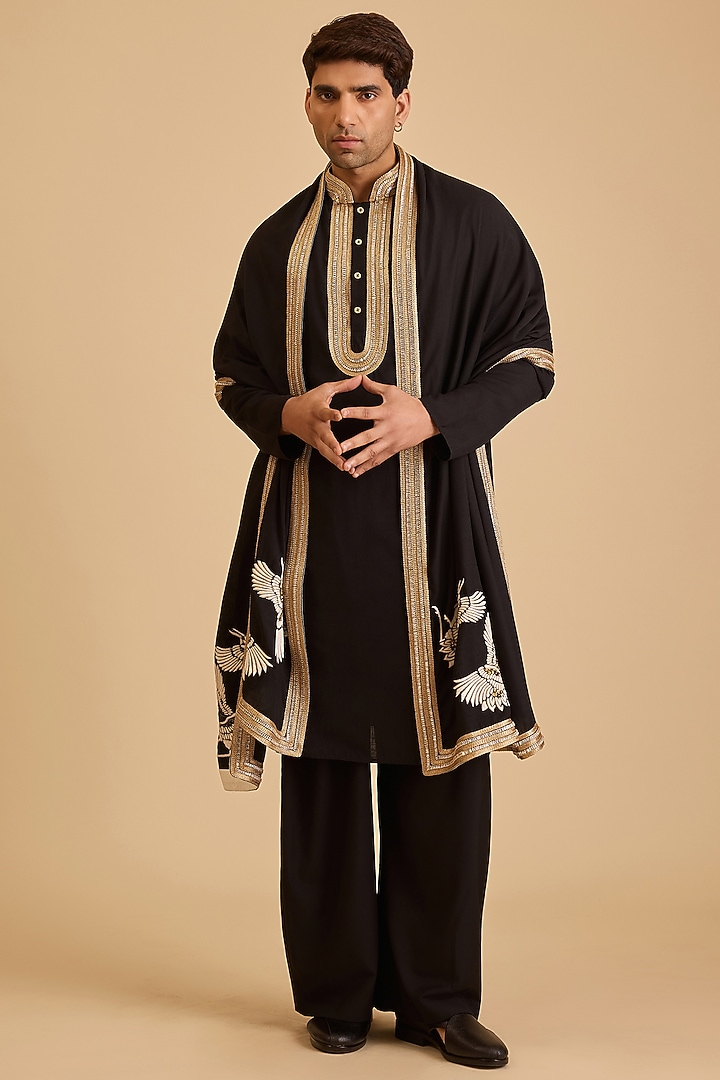 Black Blended Linen Gara Embroidered Kurta Set by Siddartha Tytler Men at Pernia's Pop Up Shop