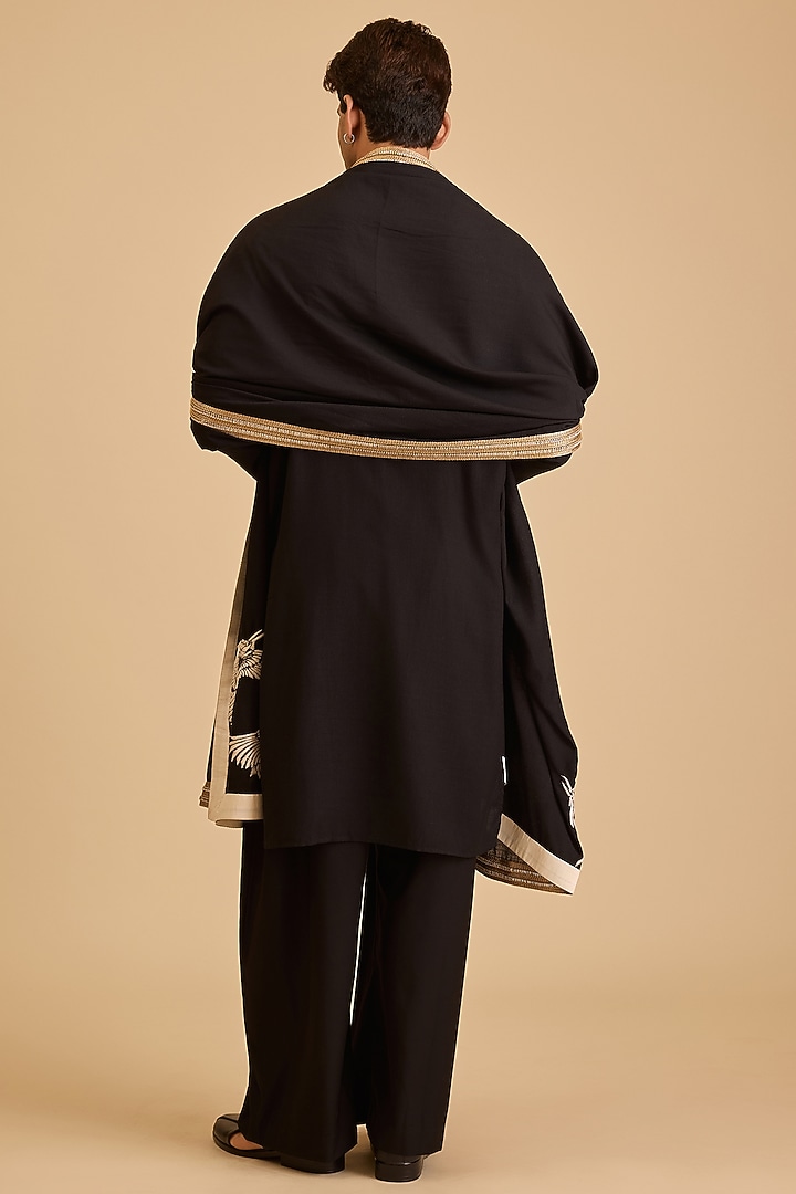 Black Blended Linen Gara Embroidered Kurta Set by Siddartha Tytler Men at Pernia's Pop Up Shop
