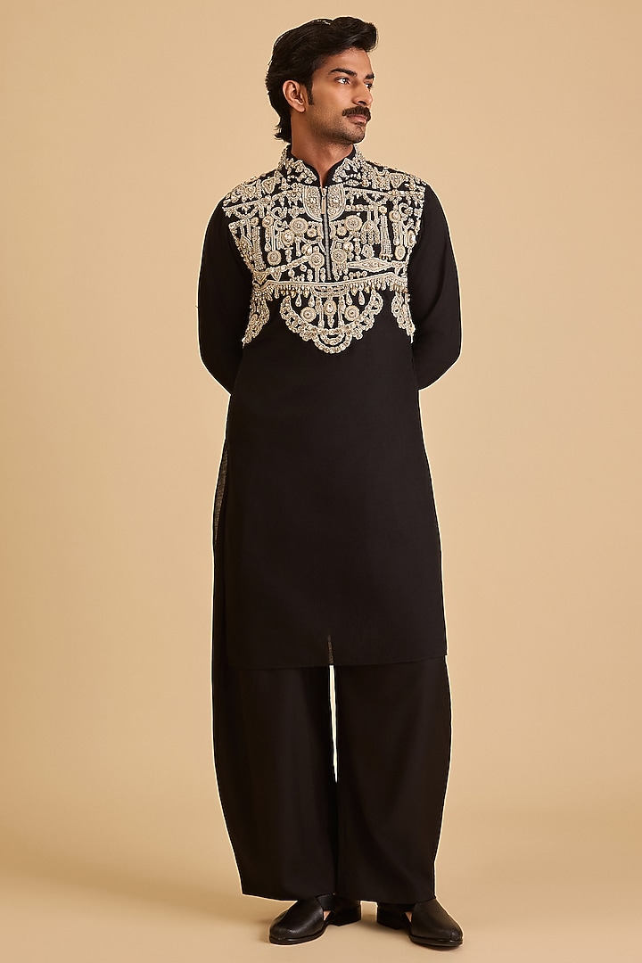 Black Linen Blend Aari Embroidered Kurta Set by Siddartha Tytler Men at Pernia's Pop Up Shop